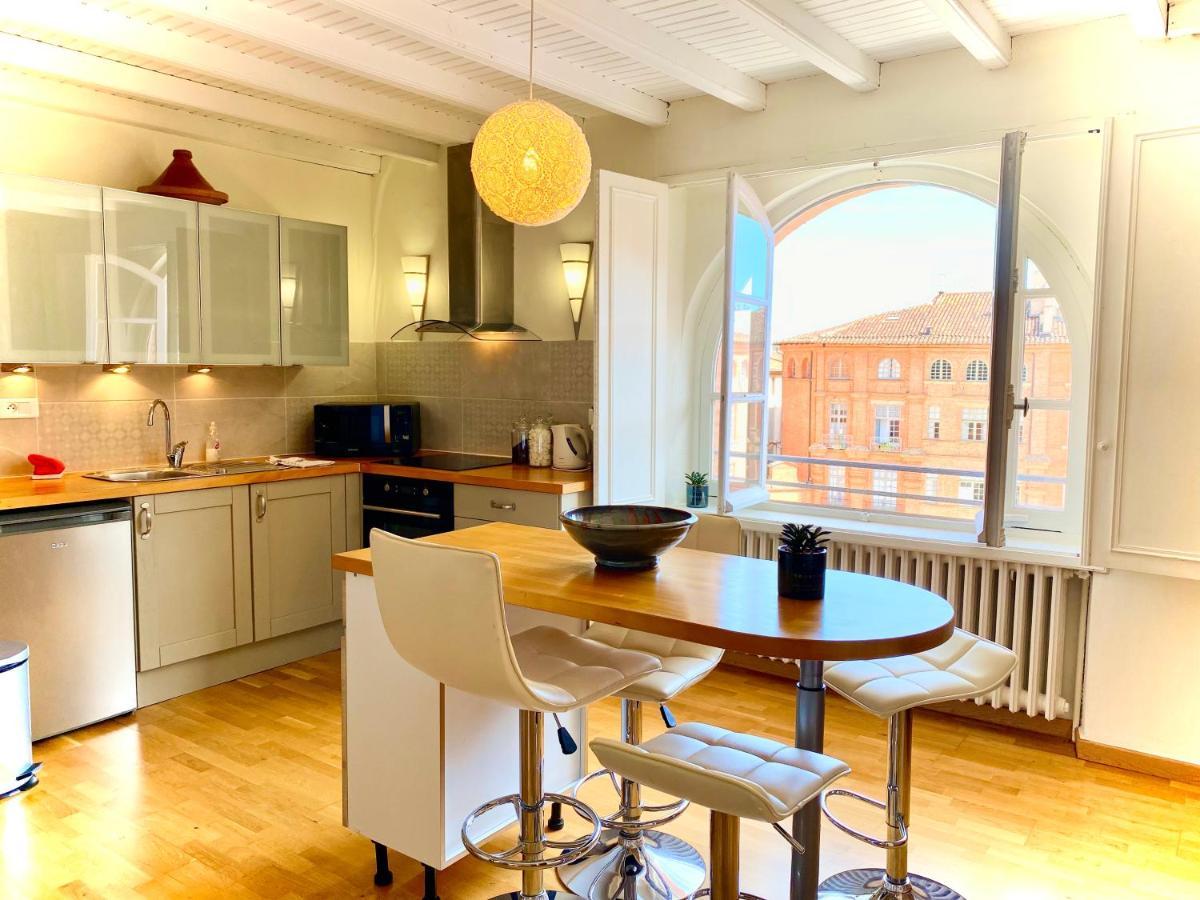 Pause Sur La Place Royale Apartment Montauban